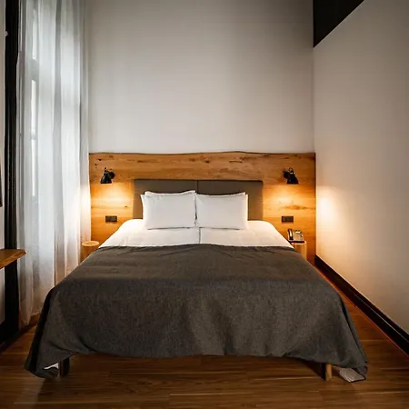 Rum 4* Budapest