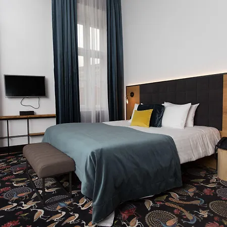 Rum Hotel 4*