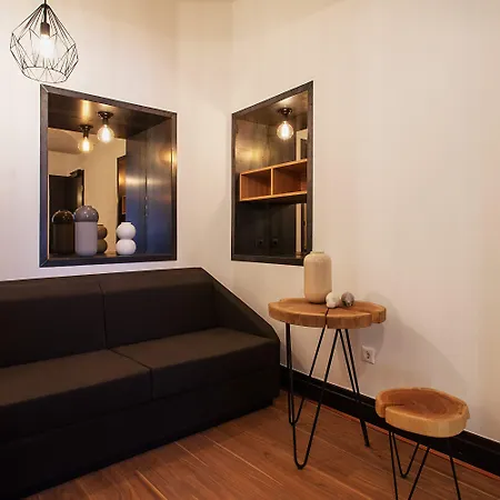 Rum Hotel